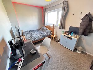 Bedroom- click for photo gallery